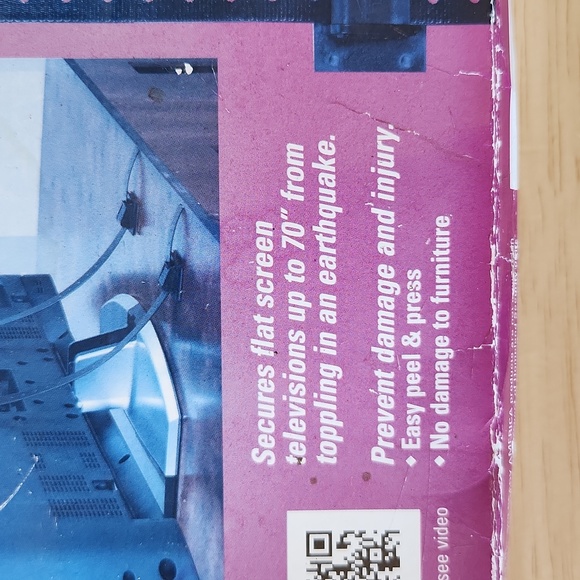 Quake Hold 04516 Quake Hold!  70" Flatscreen Safety Strap - Picture 3 of 8